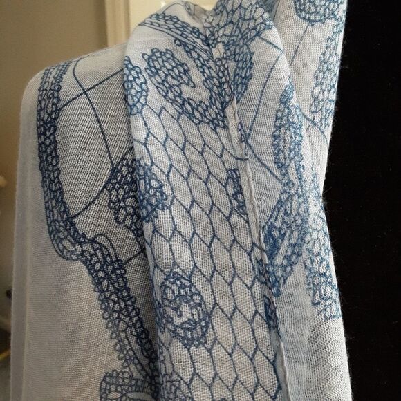 Silky Sheer Scarf 100% Viscose Blues/Pinks 70" x 36" - Picture 2 of 6